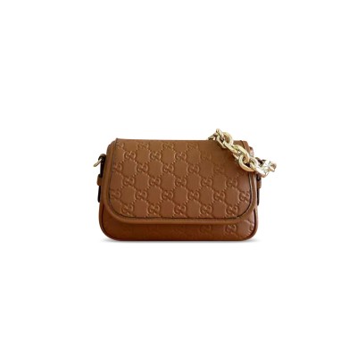 GUCCI GG EMBLEM SMALL SHOULDER BAG ‎847448 (20.5*13*7cm)